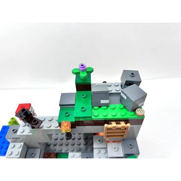 LEGO Minecraft The Zombie Cave 21141 100% Complete Minifigs & Manual Steve‎ Baby - Picture 9 of 14